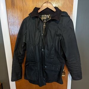 Barbour Beadnell with detachable hood in Sage green size 4